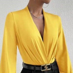 Solid Surplice Neck Ruched Top